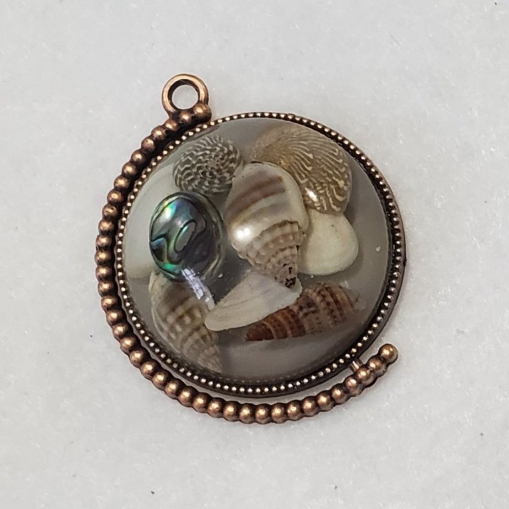 Seashells In Resin With Copper Bezel - Picture 2 of 7